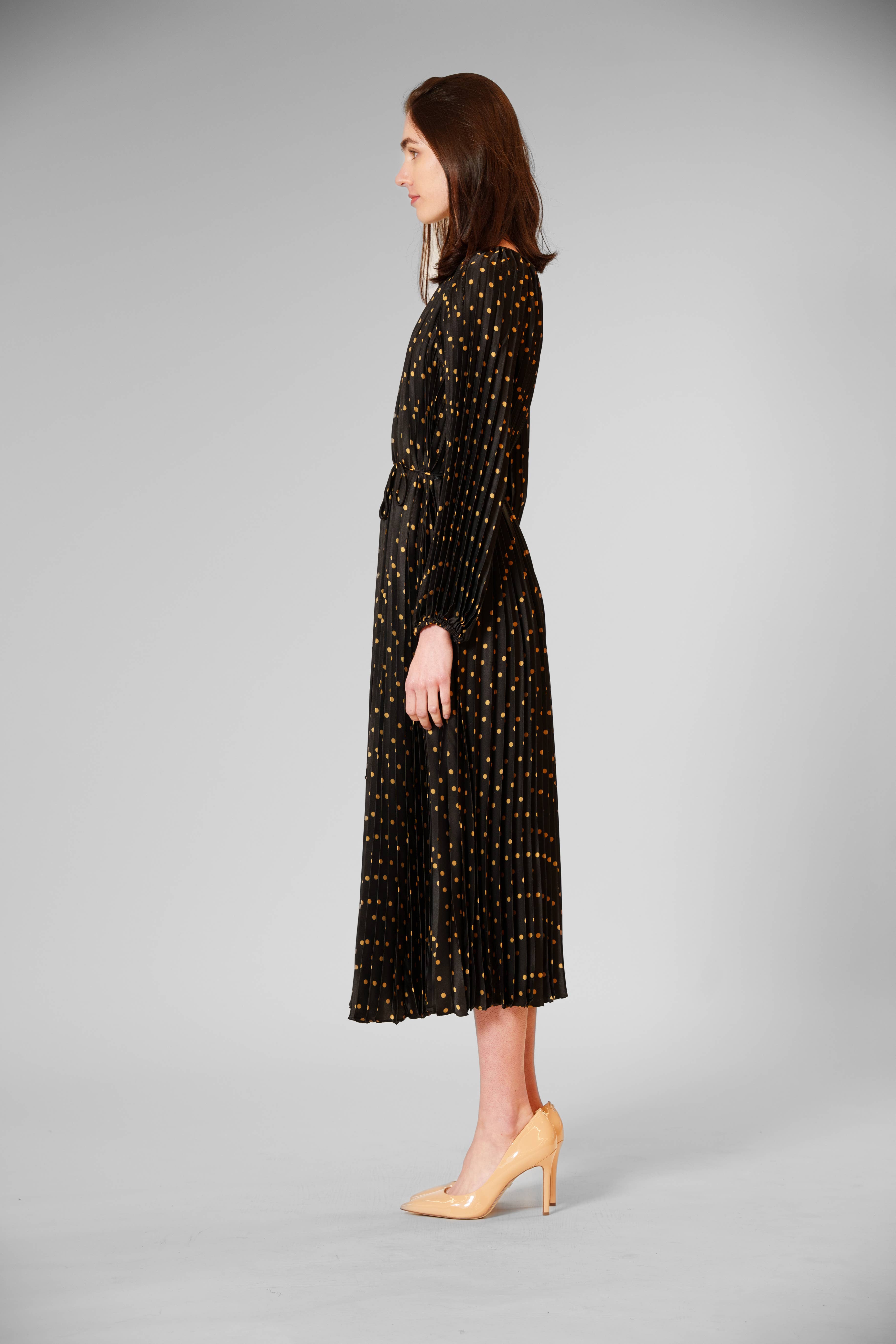 BLACK GOLD PLEATED LONG SLEEVE WAIST TIE MAXI DRESS for wholesale on Faire2