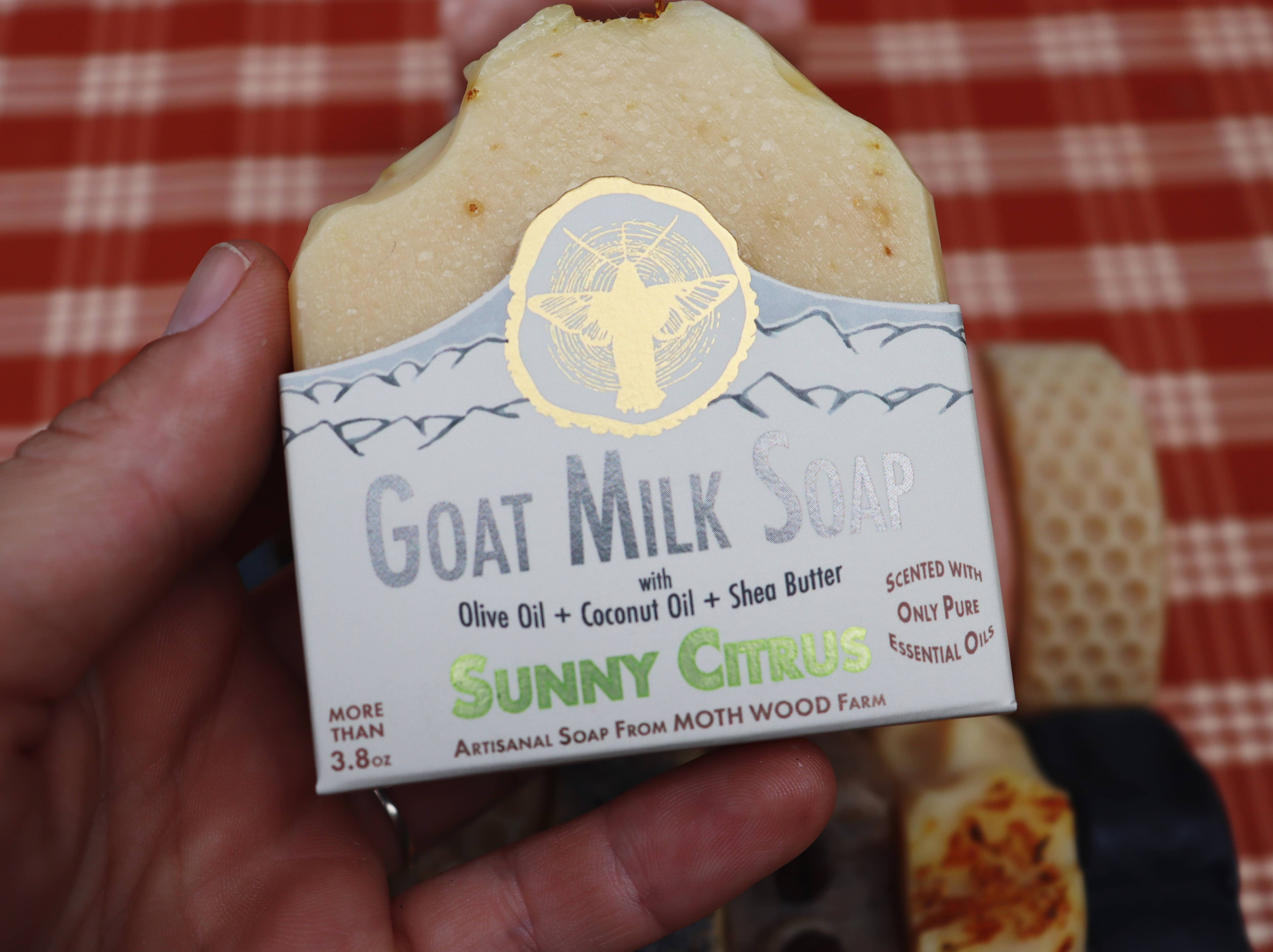 MOTH WOOD – sabonete sólido por atacado – Sabonete Sunny Citrus Goat Leite5