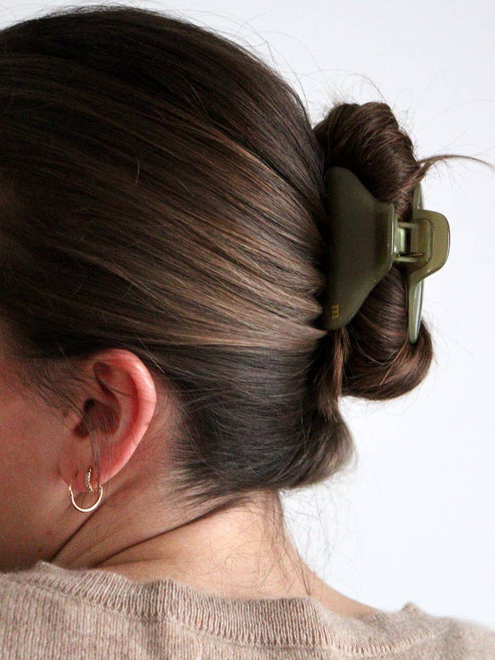 Billie Olive pour la vente par Maho