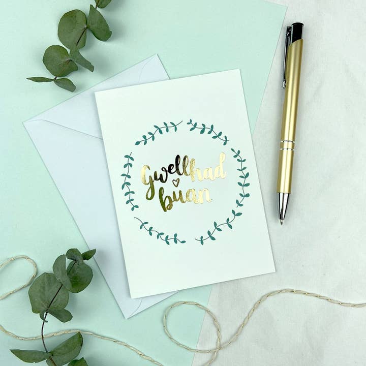 Get well soon card 'Gwellhad buan' gold foil for wholesale by Draenog