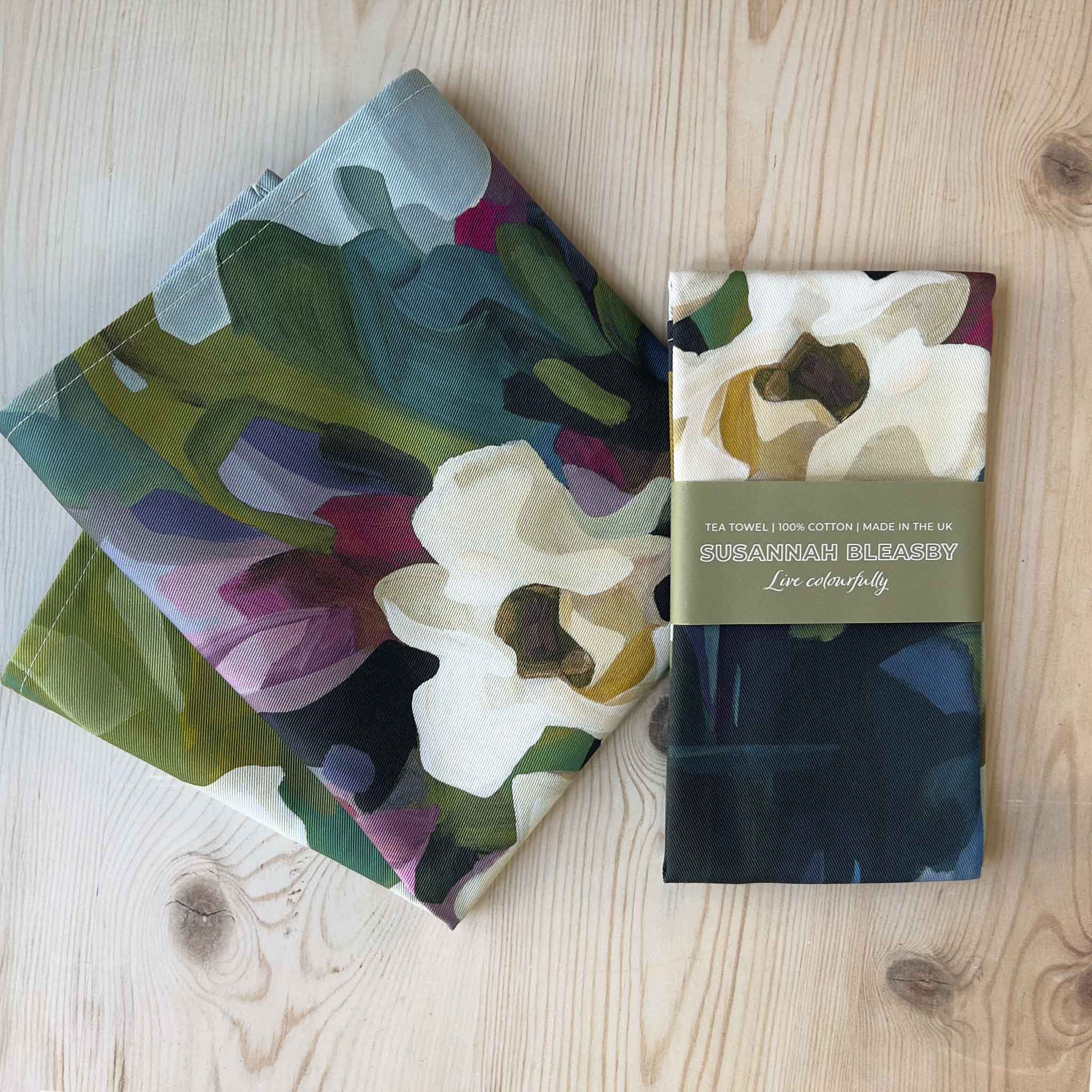 Susannah Bleasby Art – Großhandel Geschirrtücher – Baumwoll-Geschirrtuch | Blumen-Geschirrtuch | 'Victoria'1