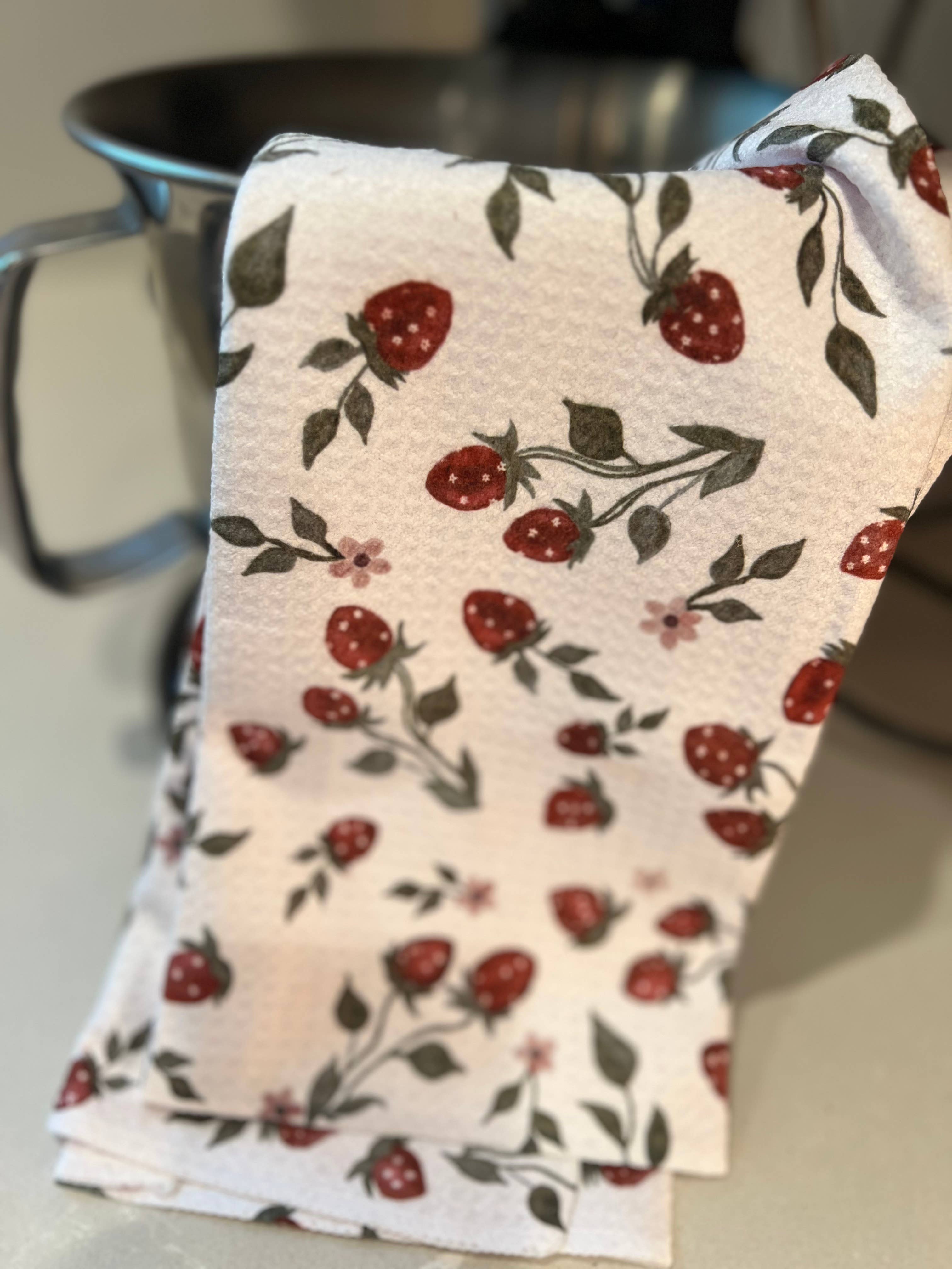 ROOM and PORCH - Wholesale Tea Towel - Strawberry Vines - Hand/Tea Towel - Recycled Microfiber2