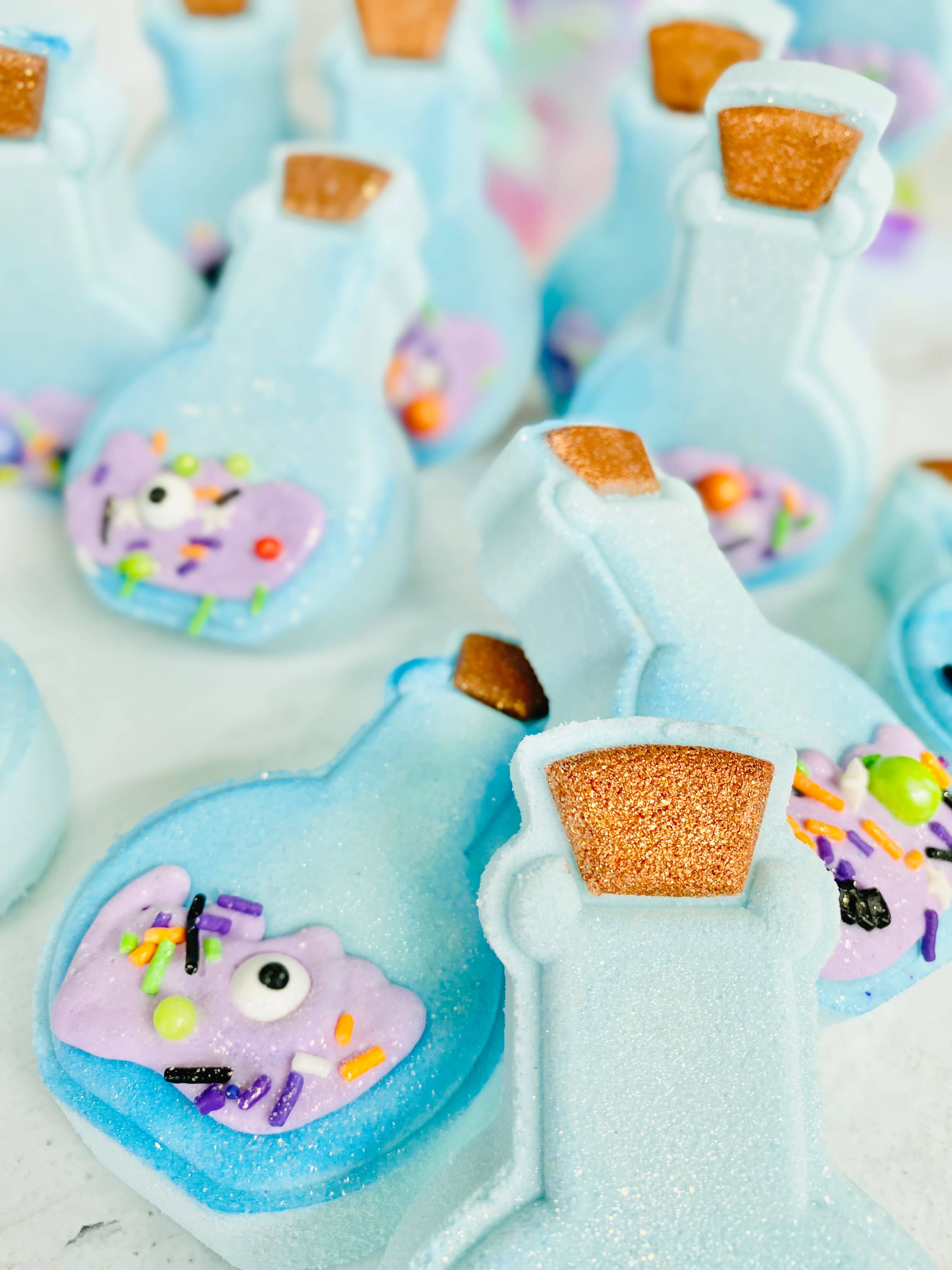 The Burlap Barn Company - Wholesale Bath Bomb/Fizz - Strange Magic Potion Bottle Halloween Bath Bomb2