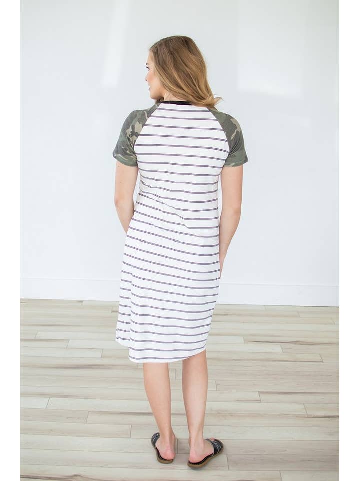 Rogue Society Apparel®️ - Wholesale Dress - Women's - Little Bit of Lace Dress | Camo4