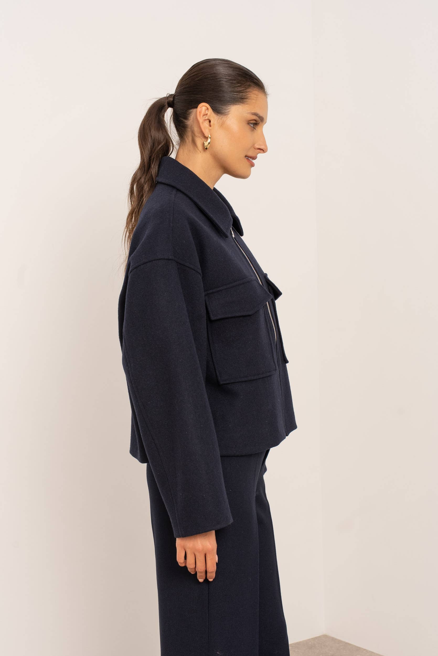 Attentif Paris - Wholesale Jacket - Women's - Structured short jacket in blended wool with patch pockets8