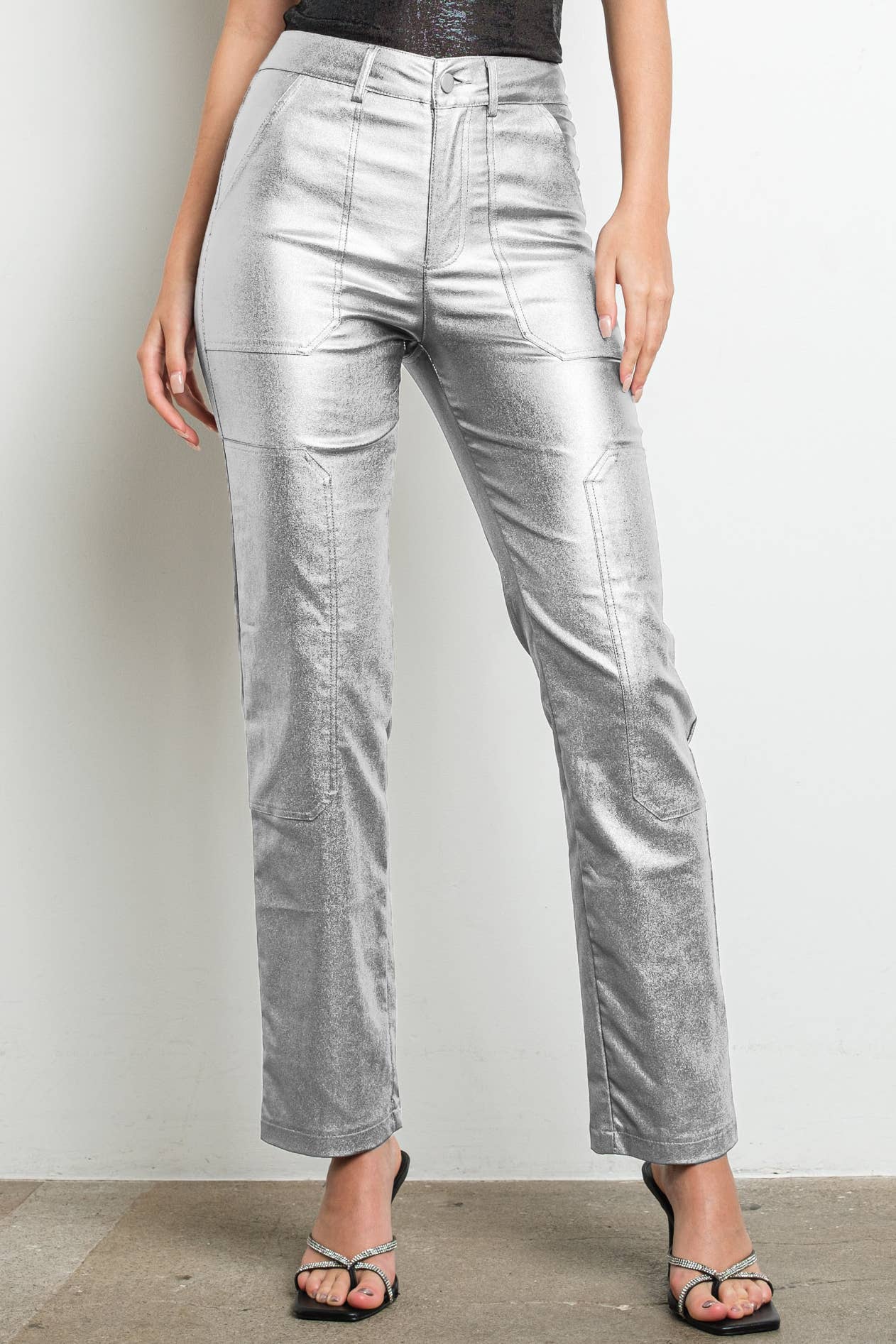 KIWI – Calças - Mulher por atacado – Calças metálicas stretch KIWI com cintura alta e pernas retas1