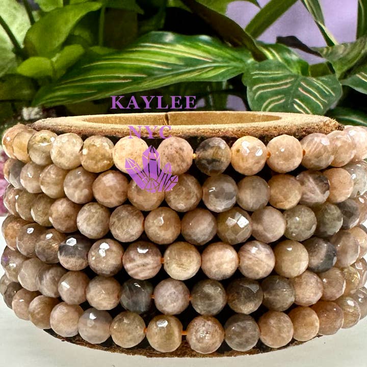 Pulsera elástica de piedra lunar melocotón natural facetada de 6 mm para venta al por mayor de KayleeNYC