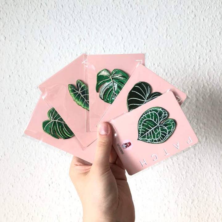 plantyintroverts – wholesale Patch – Monstera variegata Albo - embroidered patch embroidery