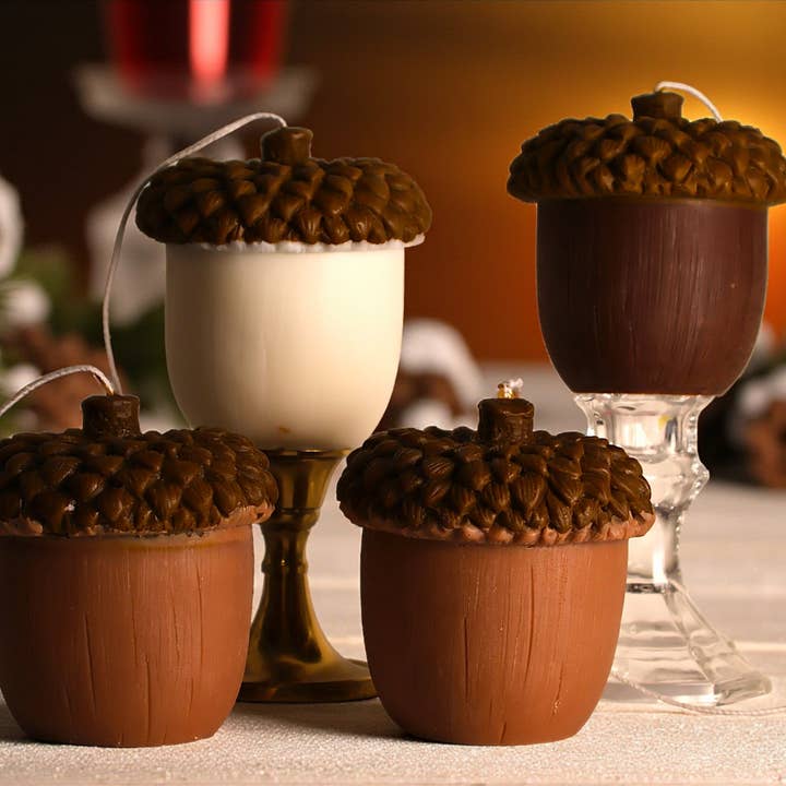 Agaboo Candle - Wholesale Novelty Candle - Christmas Pine Cone Candle 4x4in4