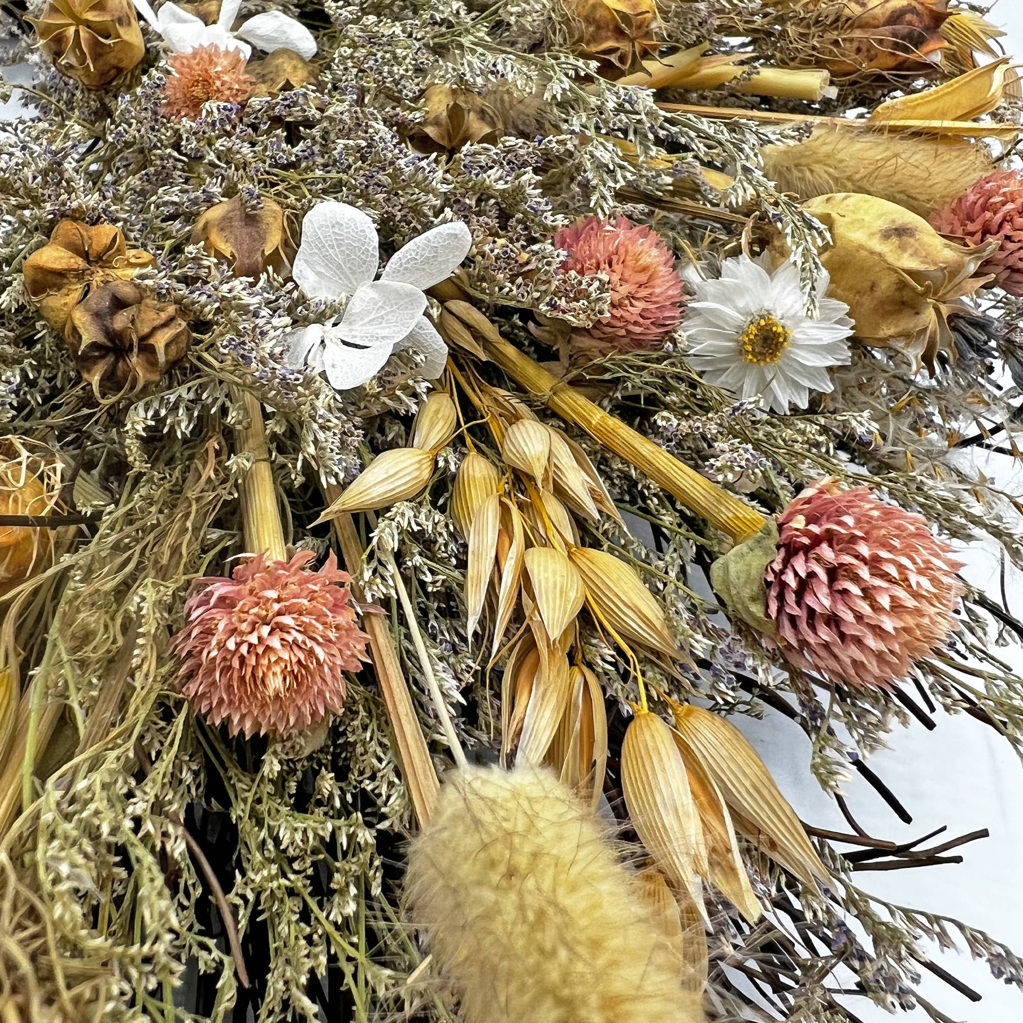 2626 Designs - Wholesale Wreath - 20 inch Dried Preserved Decorative Mixed Wreath1