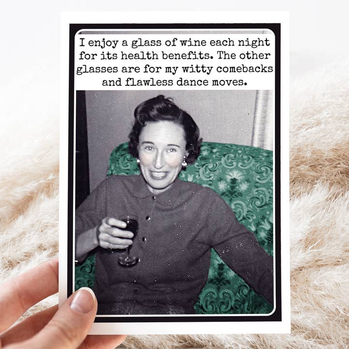Je prends un verre de vin chaque soir pour ses bienfaits pour la santé pour la vente par Raven's Rest Studio