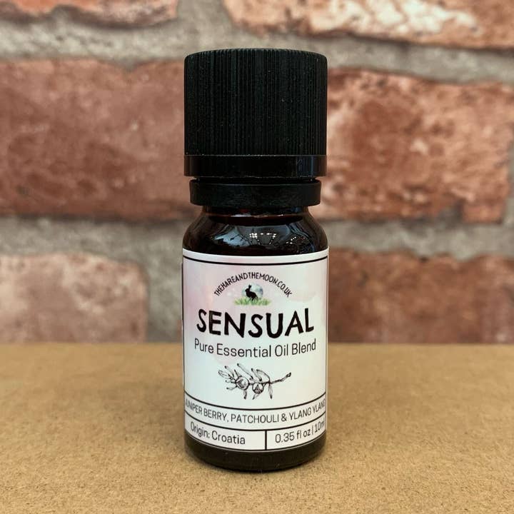 Mélange d'Huiles Essentielles Sensuel - Le Lièvre et la Lune - 10ml pour la vente par The Hare And The Moon