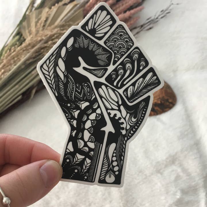 Schwarz Resist Faust für den Großhandel von WhitePaigeBlackInk