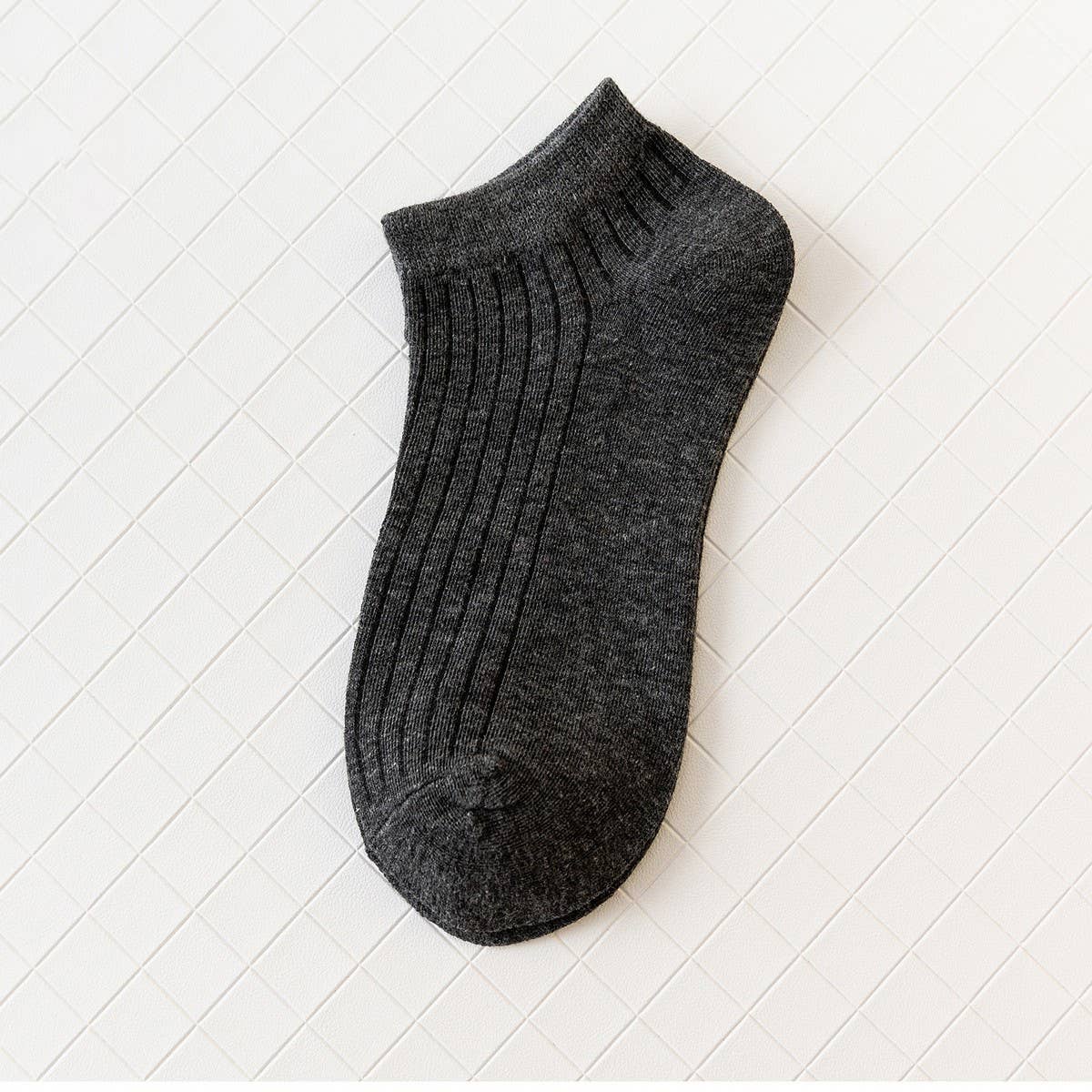 ACCITY - Wholesale Socks - Women's - INSTEP VERTICAL WRINKLE ANKLE SOCKS_CWMS0906