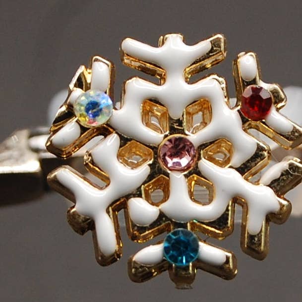 Holiday Snowflake Charm for wholesale by Www.eyeglasssesdecorations.com