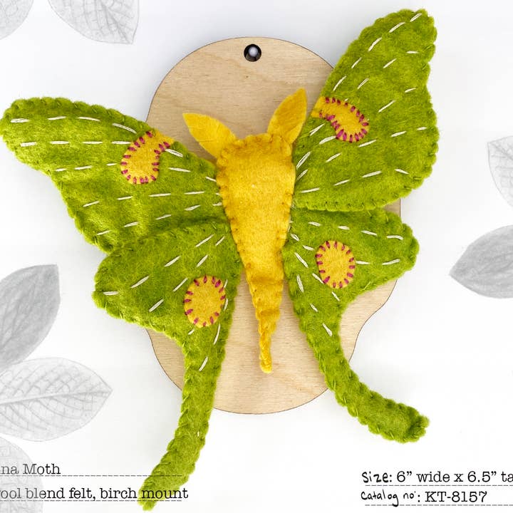 Luna Moth Filt Sysats med Träfäste för wholesale av Jennifer Heynen Creative Co.