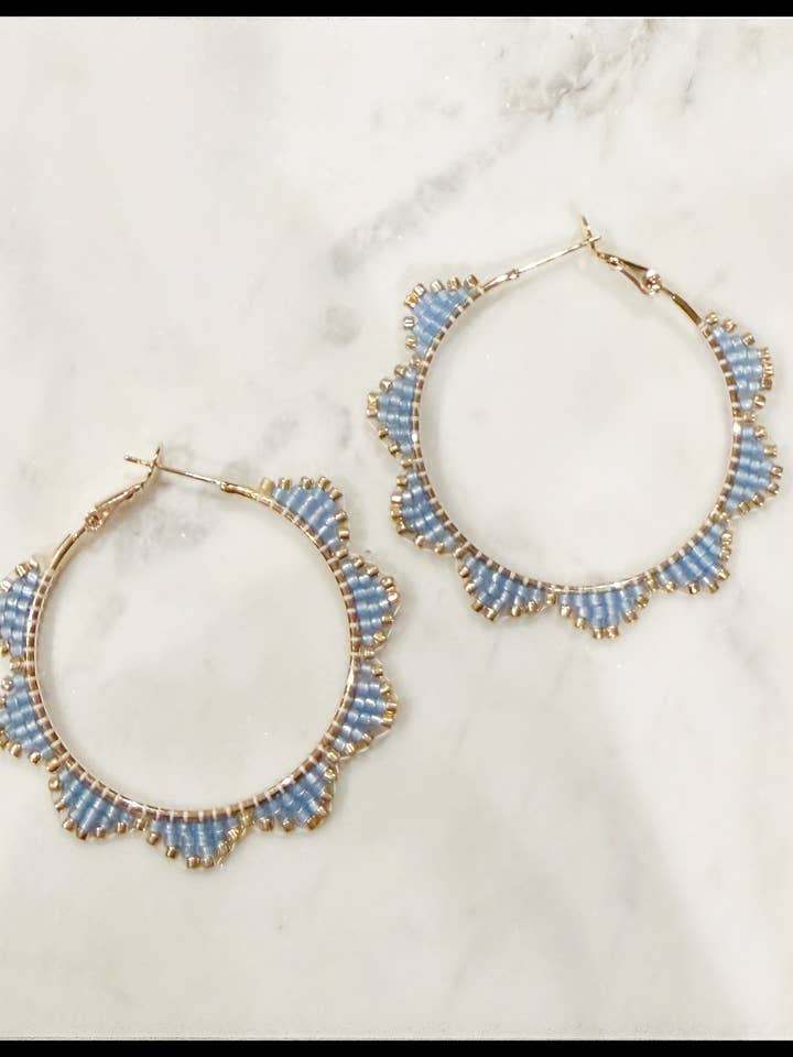 Glazen Zaadkraal Geschulpte Hoepel Miyuki Delica Oorbellen Blauw voor wholesale door GentrybyJenna