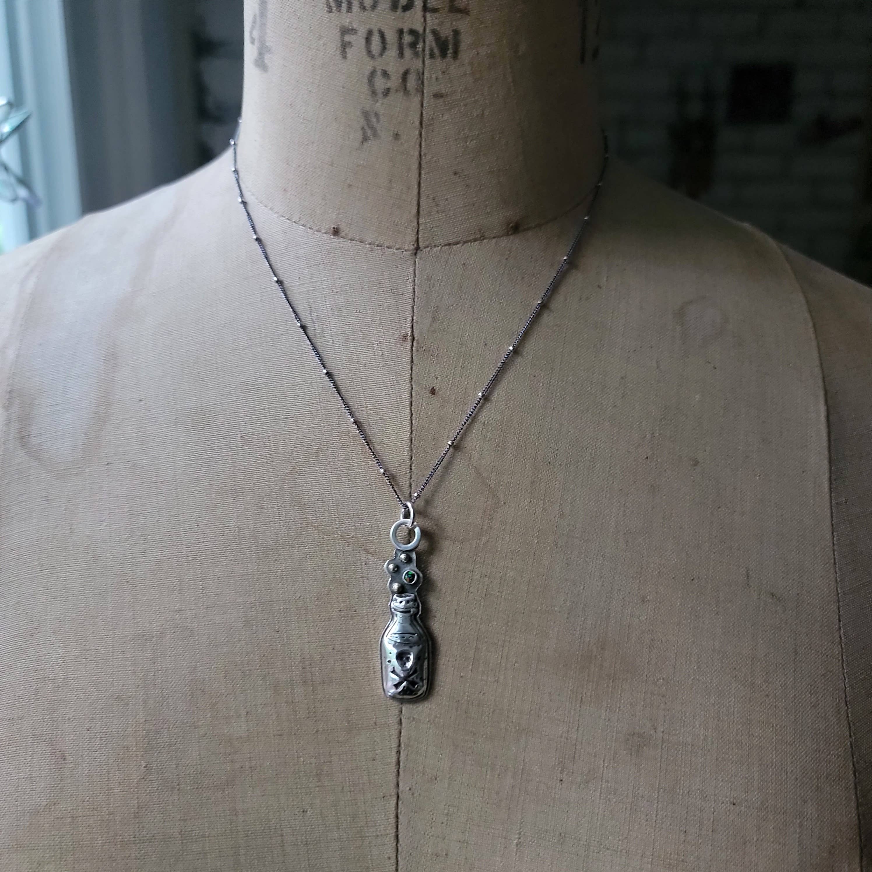 Verdilune - Wholesale Pendant/Charm Necklace - Poison Potion Bottle Pendant in Ster. Silver with Black Opal7