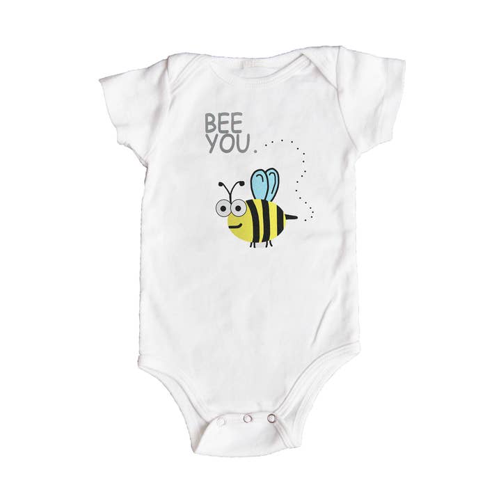 Bee You Combinaison - Blanc pour la vente par Hashtag Kids