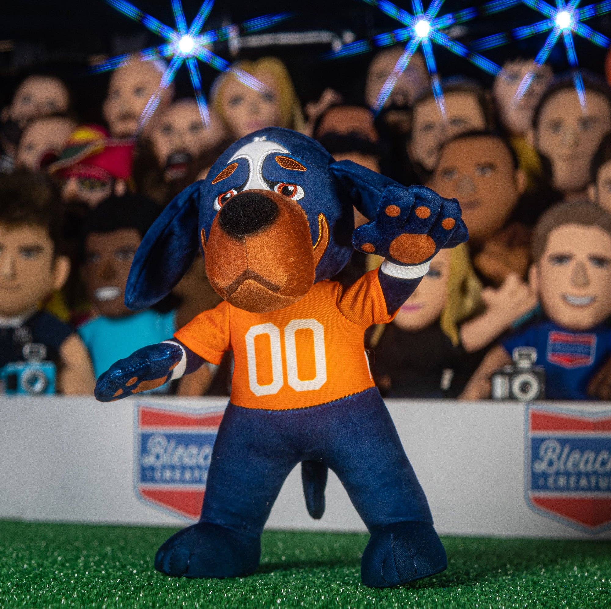 Uncanny Brands - Wholesale Stuffed/Plush Toy - Kids & Baby - Bleacher Creatures Tennessee Volunteers Smokey 10" Mascot Plush Figure1