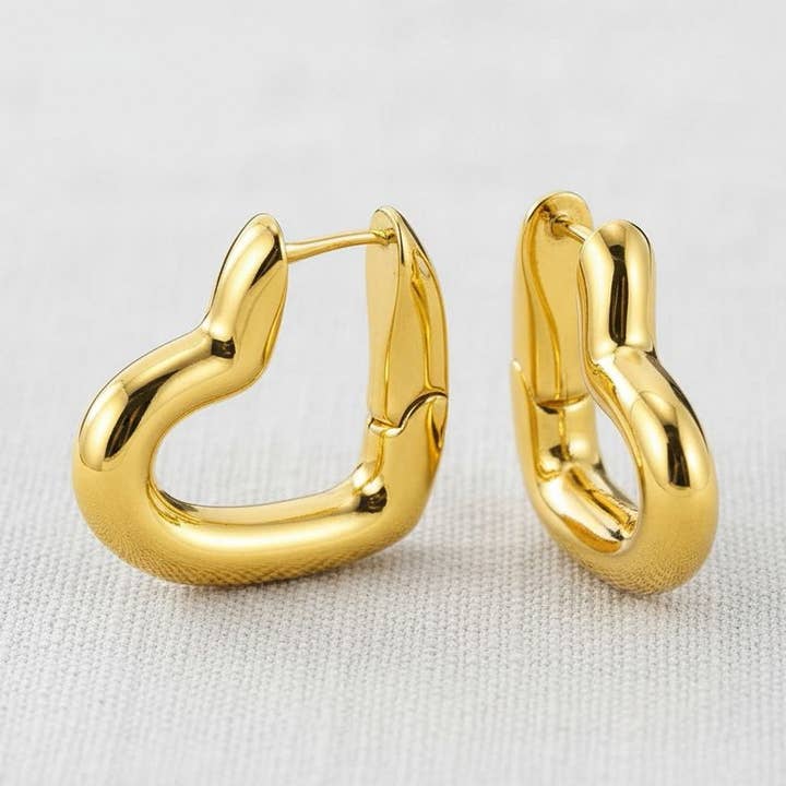 Boucles d'oreilles créoles cœur en or 18K pour la vente par scentll jewelry