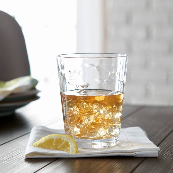 Huang Acrylic - Wholesale Cocktail/Liquor Glass - Embossed Fish 14-Oz. Dof