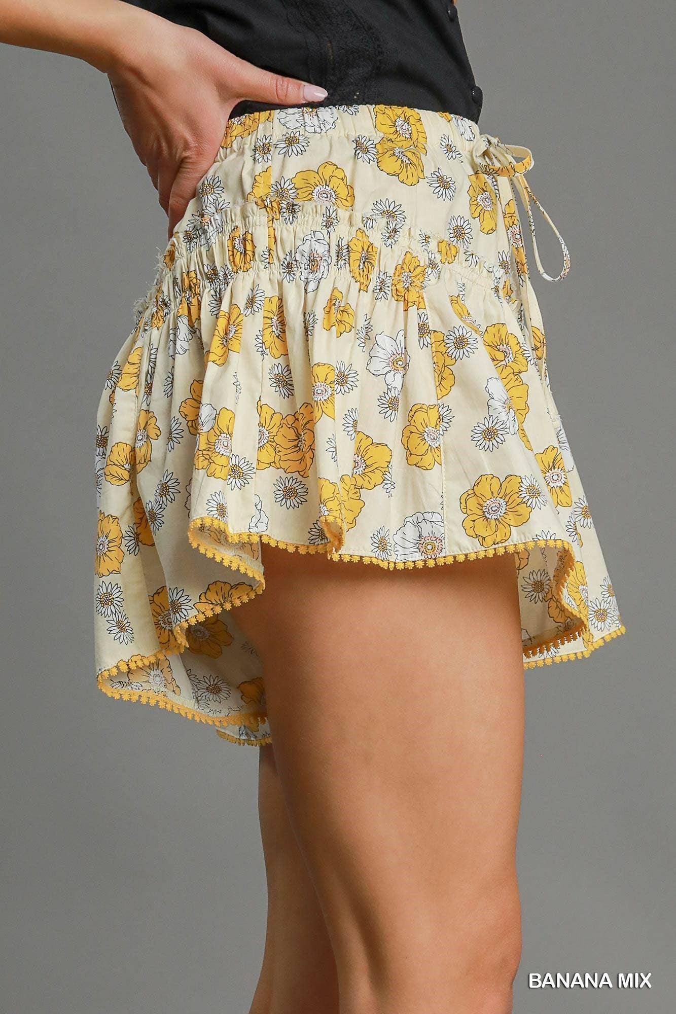 Vanilla Monkey - Wholesale Shorts - Women's - Floral Print Shorts With Gathered Details2