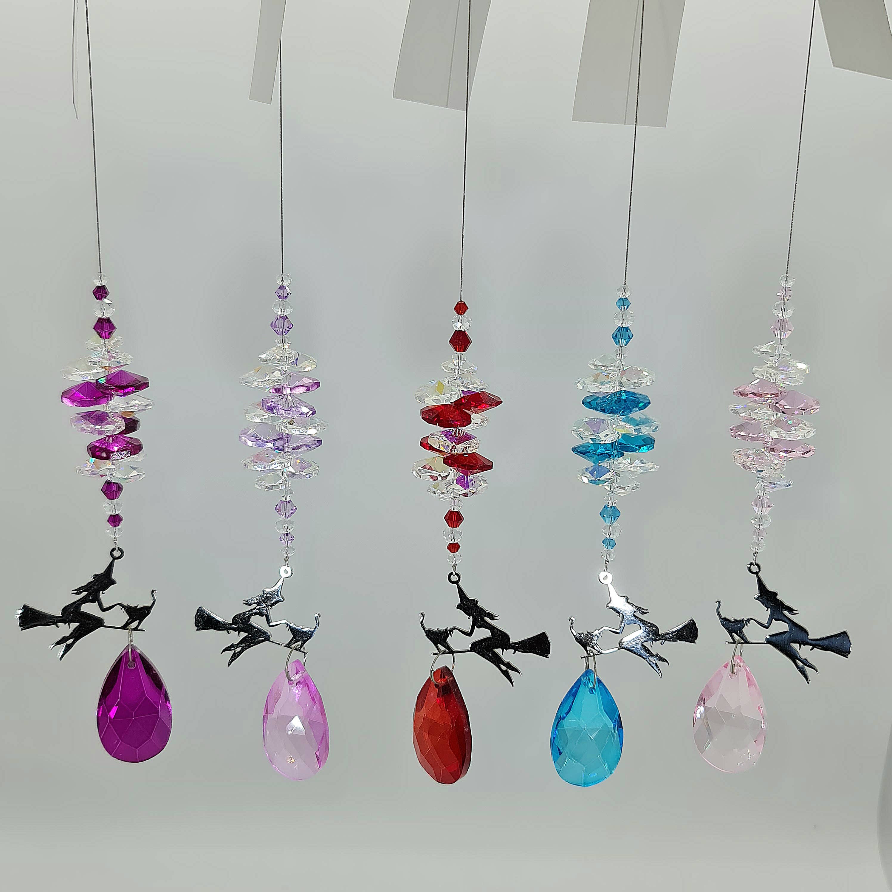 Gifts N Crystals – wholesale Suncatcher – Witch and cat crystal suncatchers, mixed colors1
