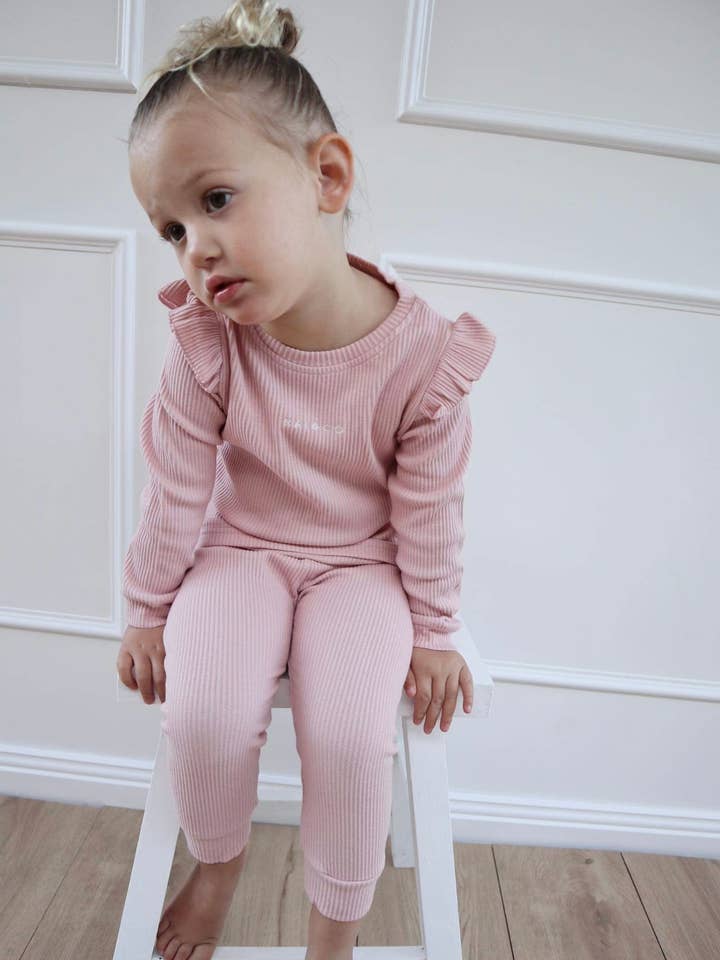 Set de dos piezas con volantes acanalados para venta al por mayor de RAI & CO