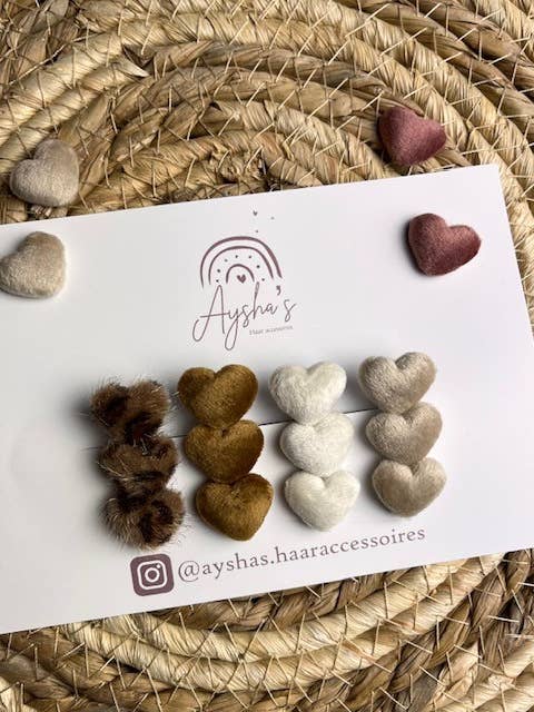 Conjunto de presilhas de veludo com corações por atacado de Aysha's haaraccessoire and more