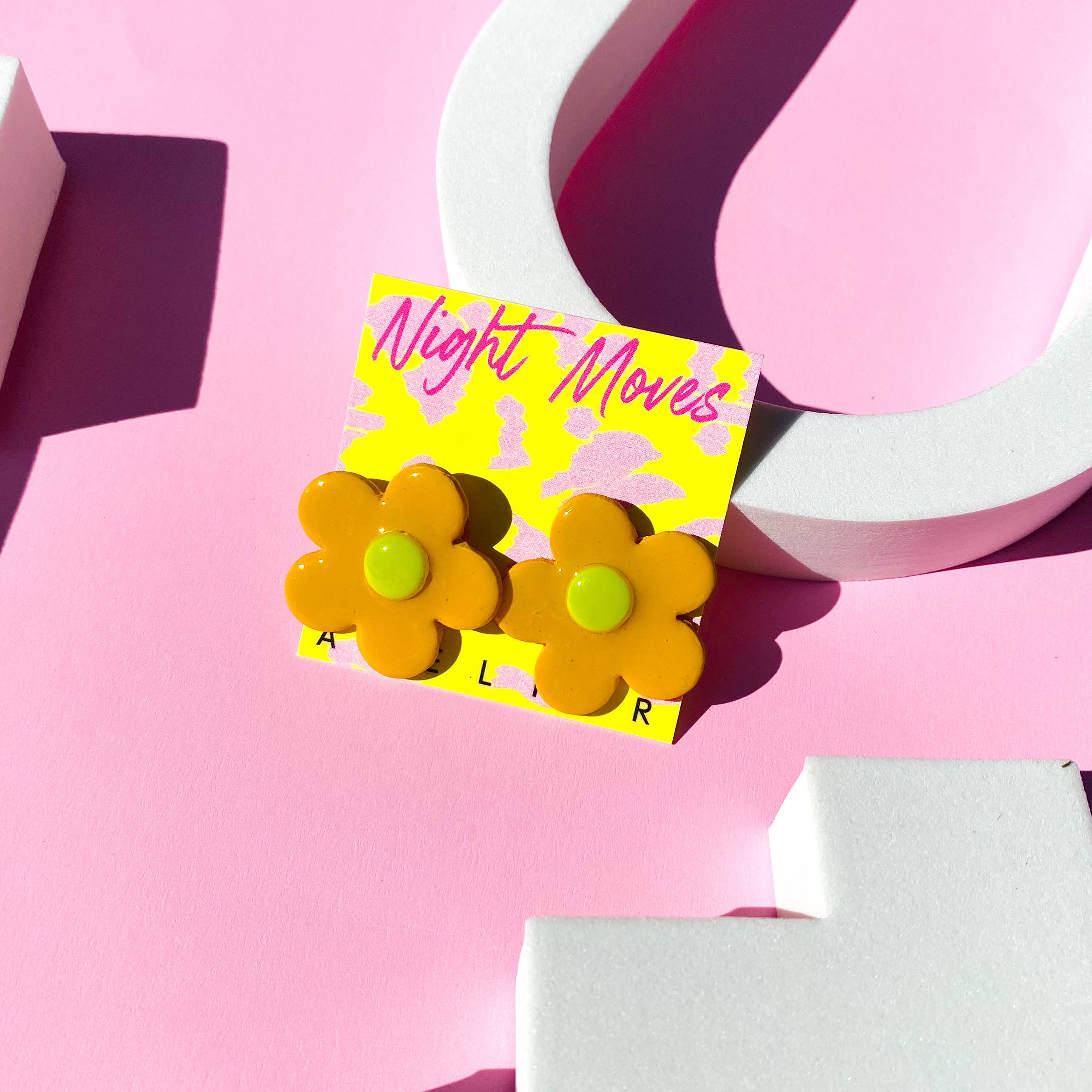 Night Moves Atelier - Wholesale Stud/Post Earrings - Polymer Clay Retro Daisy Stud Earrings4