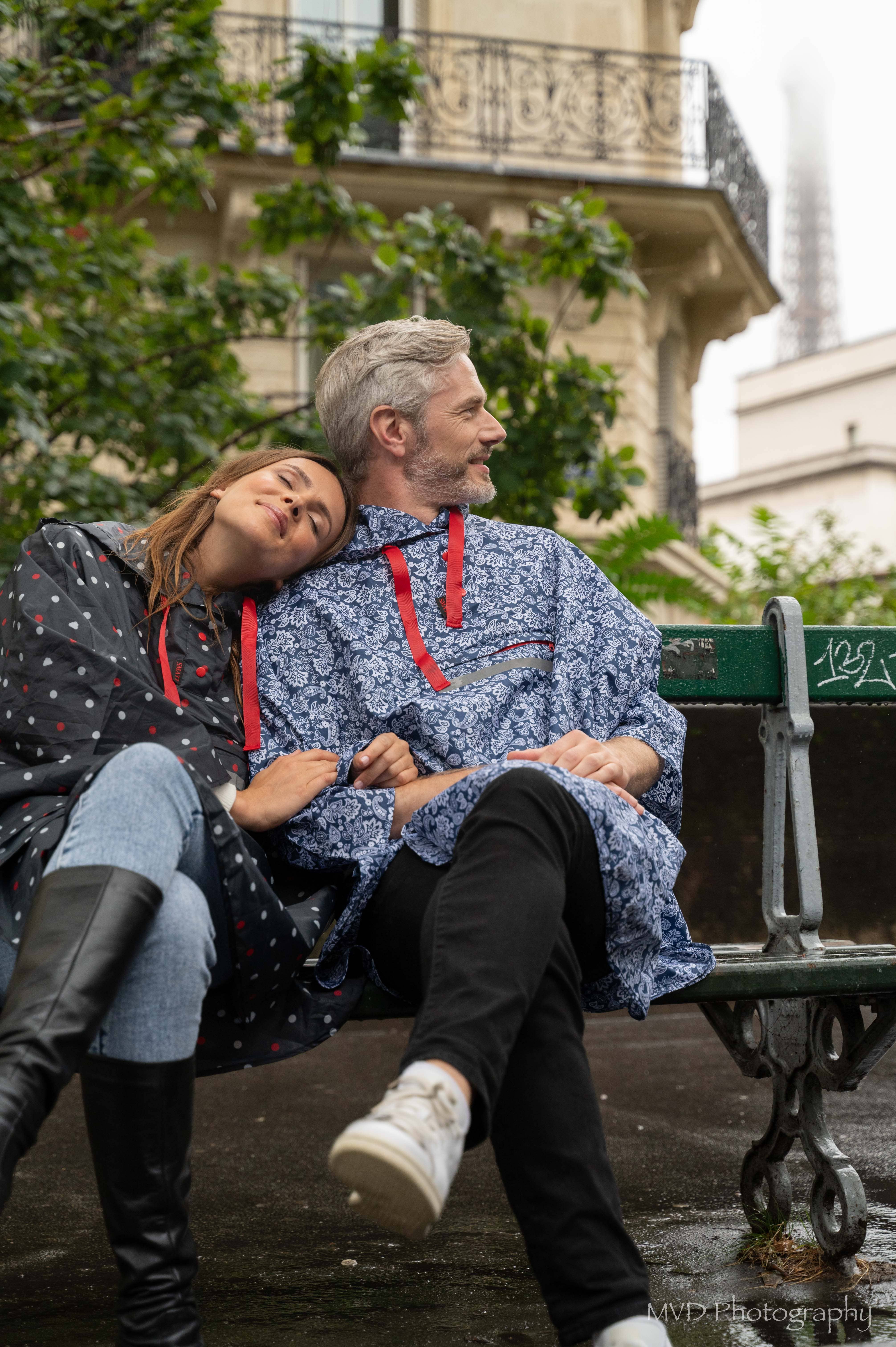 SMATI - Wholesale Poncho - Unisex - Unisex Rain Poncho in Navy Blue White Paisley6