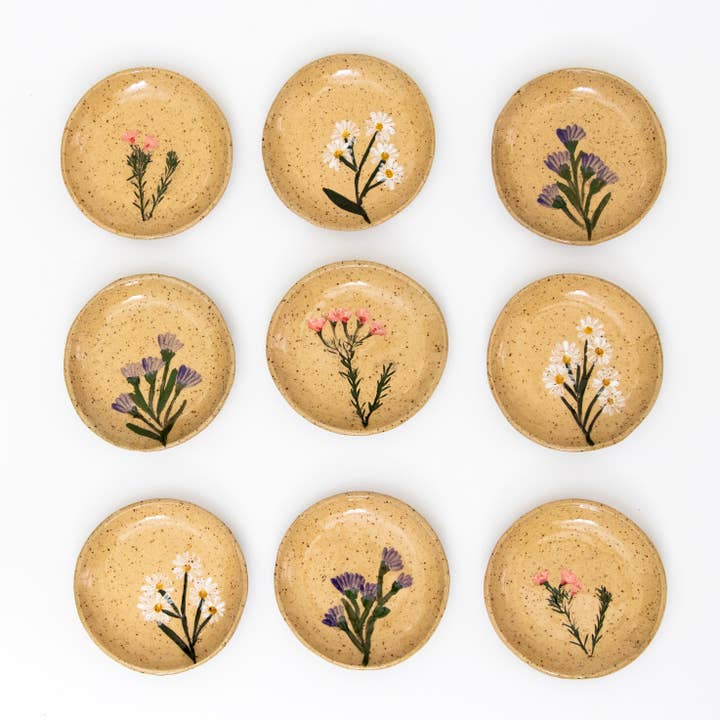 Tara Kothari - Wholesale Jewelry Dish - Rustic Wildflower Handmade Pressed Flower Jewelry Dish1