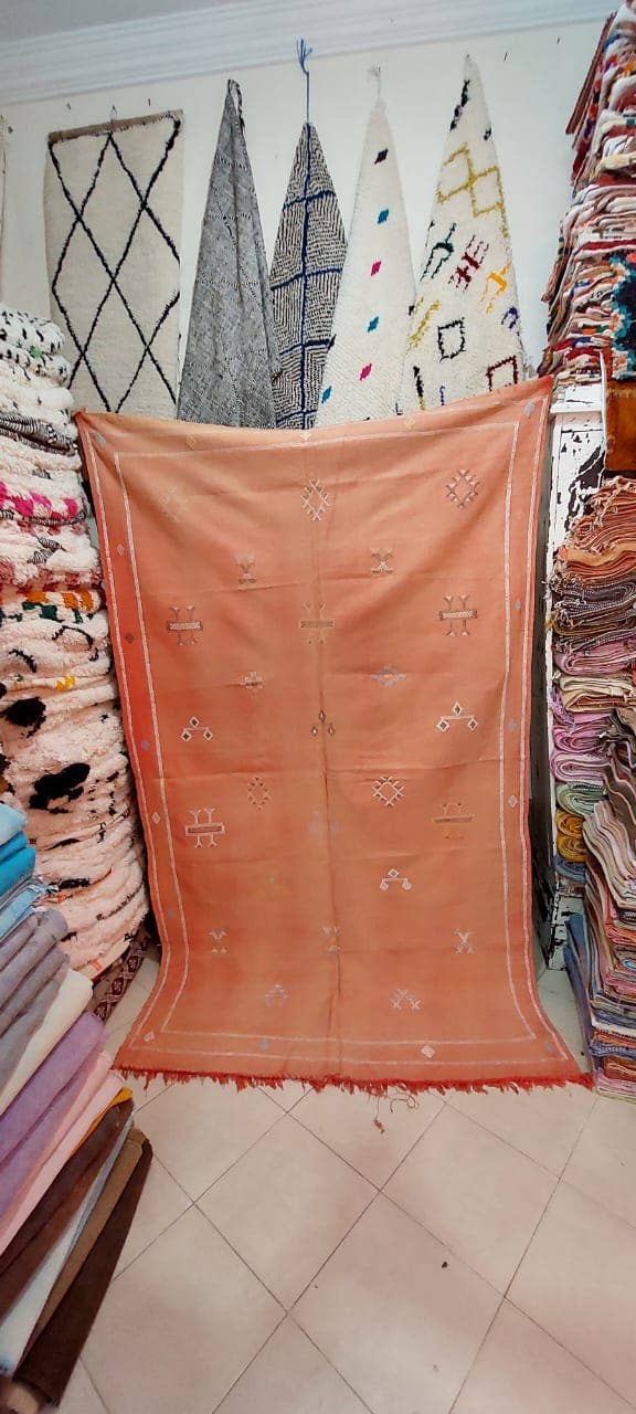 Maroccarpets Poufs and pillows wholesale +31648976894 – wholesale Area rug – New HANDMADE MOROCCAN Cactus Silk Rug32