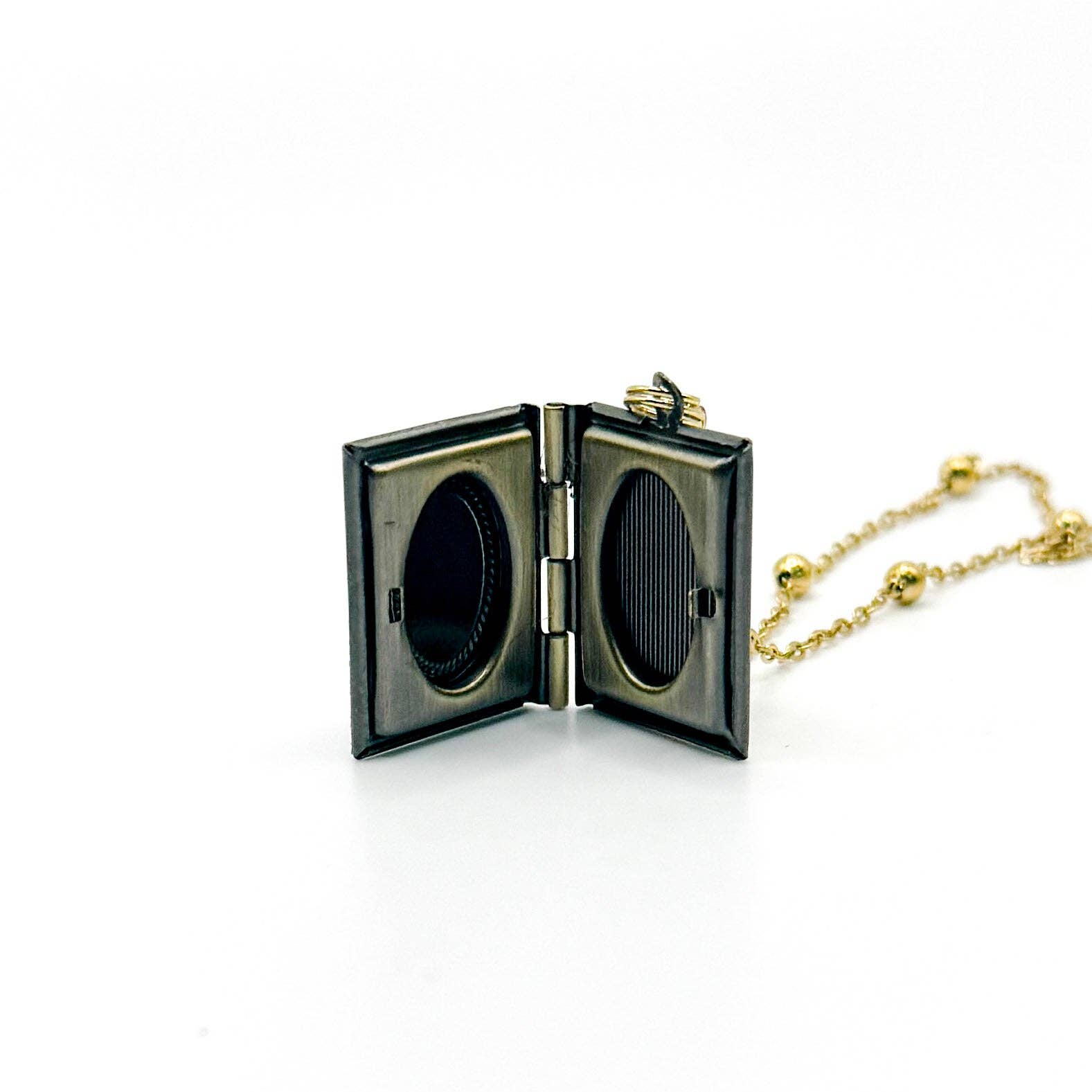 Can'tdles & Co. - Wholesale Locket Necklace - Pride & Prejudice Book Necklace Reader Gift3