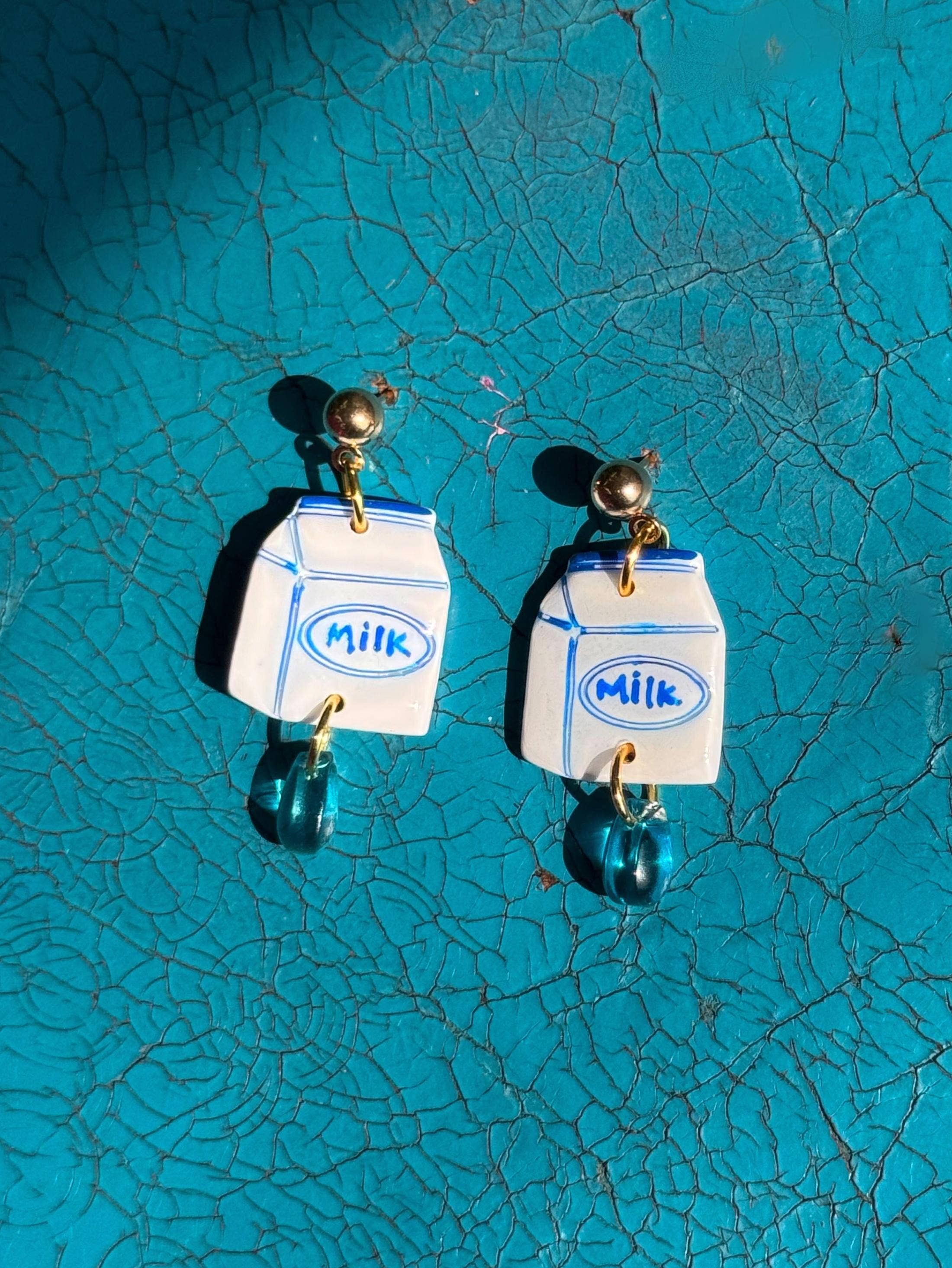 Delaney and Blu - Vendita all'ingrosso Orecchini pendenti - Ciondoli Cartone del Latte0