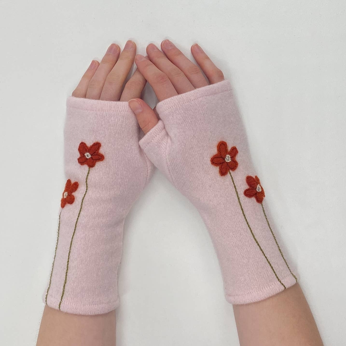 Sardine Clothing Co. - Vente Gants – femme - Gants en cachemire sans doigts - Fleur sauvage8