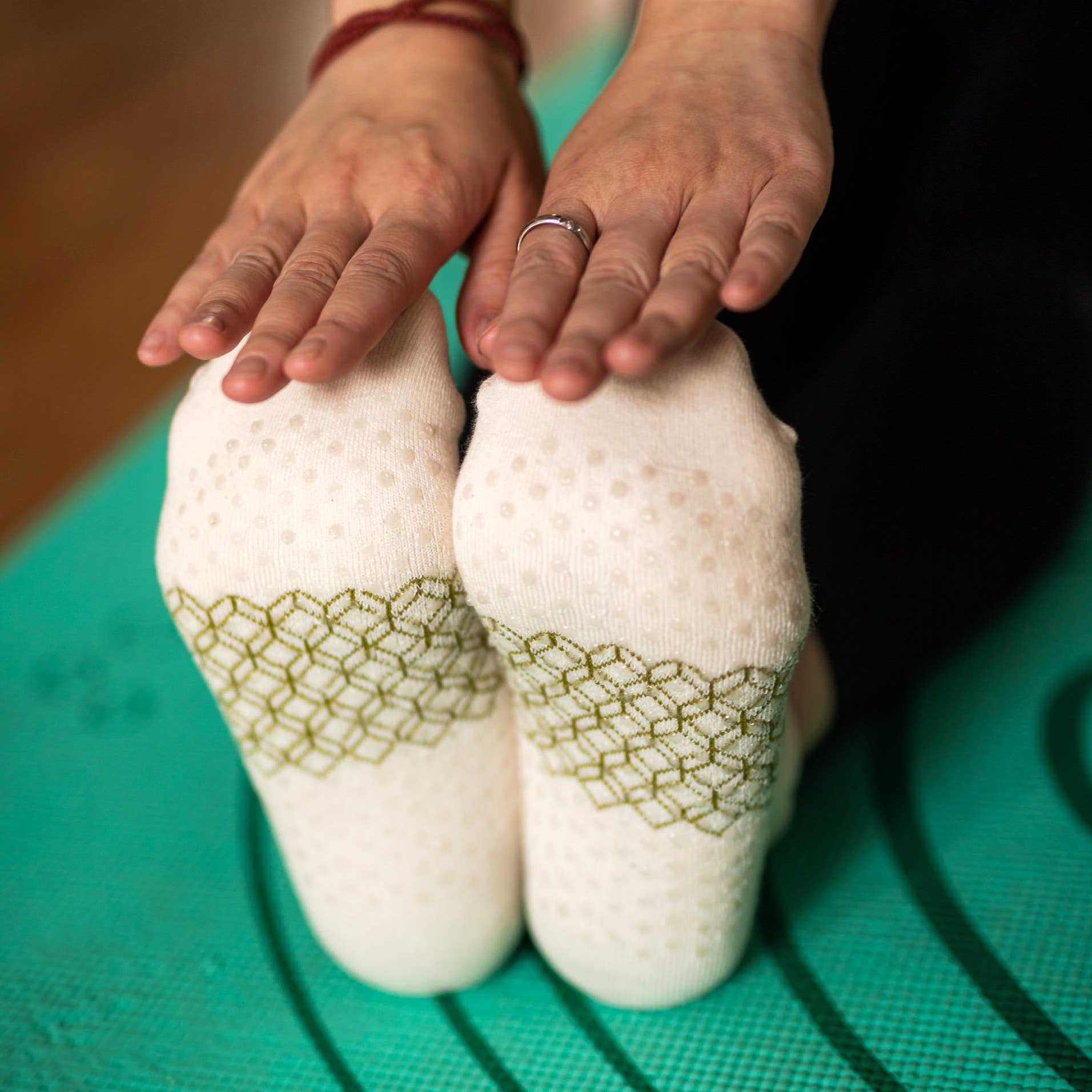 Off White Pilates Grip Socks (Ankle) by hipSwan | GOTS Organic Cotton for wholesale on Faire2