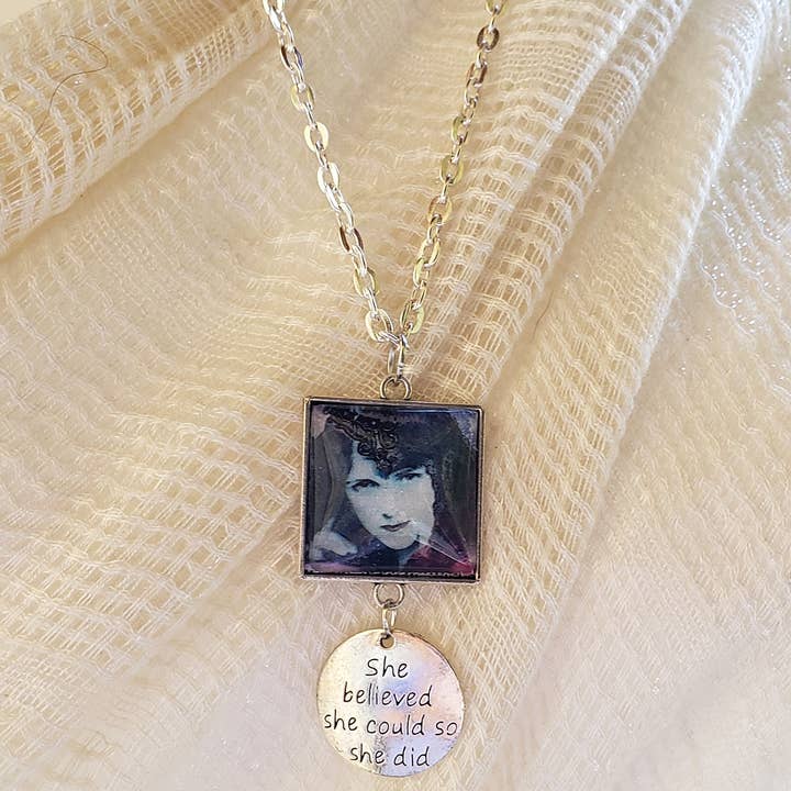 Silberkette „Moon“ für den Großhandel von Laura's Musing