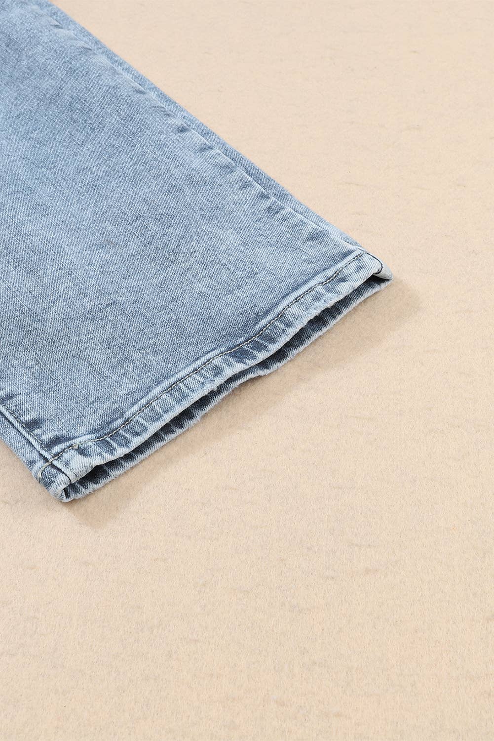 FULL TIME PURCHASE - Wholesale Jeans - Women's - Light Wash Frayed Slim Fit High Waist Jeans11
