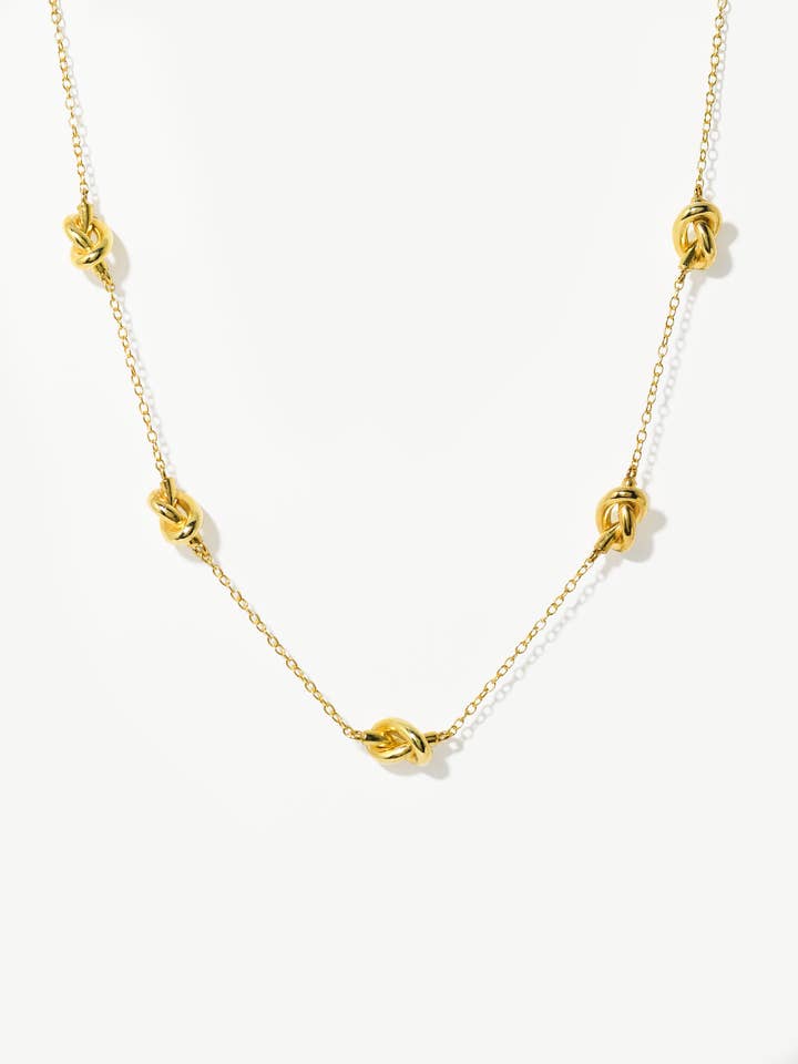 Averie Necklace in 925 silver for wholesale by MESH