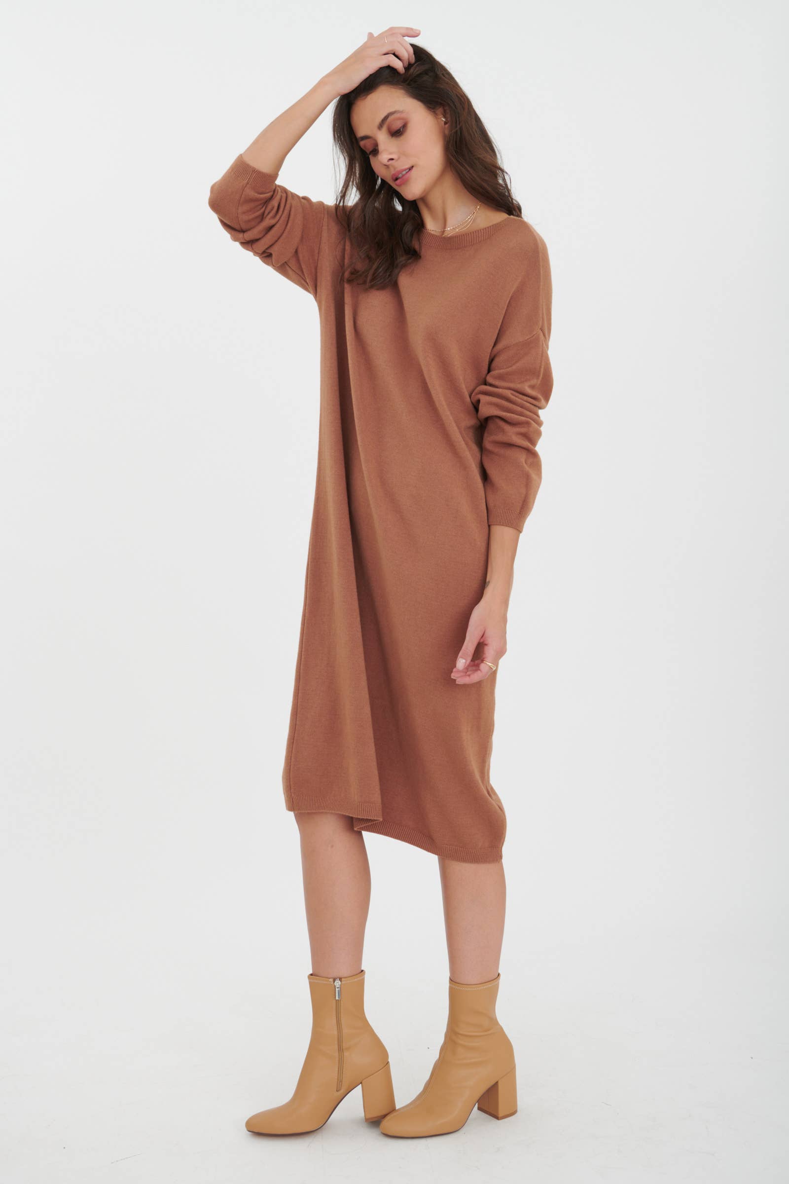 ORNELLA PARIS - Wholesale Dress - Women's - LEL-R22271 plain long sweater dress2