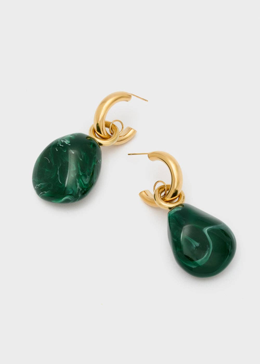 NALI' - Wholesale Dangle Earrings - ADA S. STEEL RESIN EARRINGS GOLD/GREEN - N643