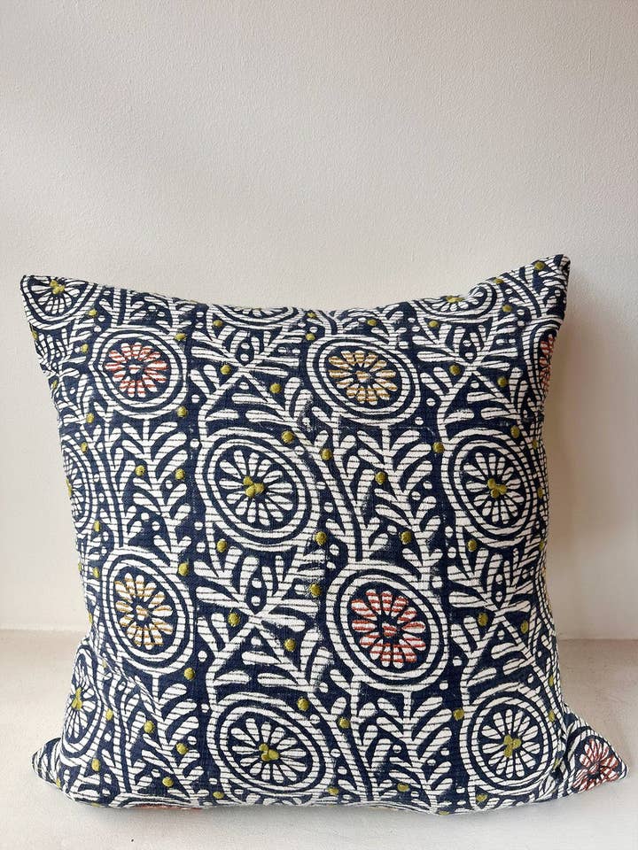 Mitternachtsblüte Kissen für den Großhandel von House of Roya Ltd