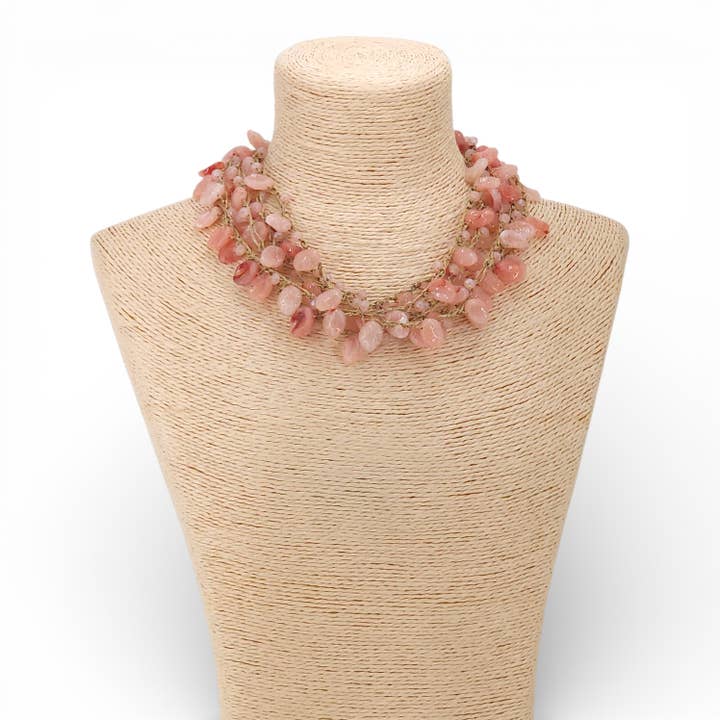 Bijoux Envie Statement Jewelry – Großhandel Perlenkette – Rosa Perlenhalsband | Handgefertigter Statement-Schmuck2
