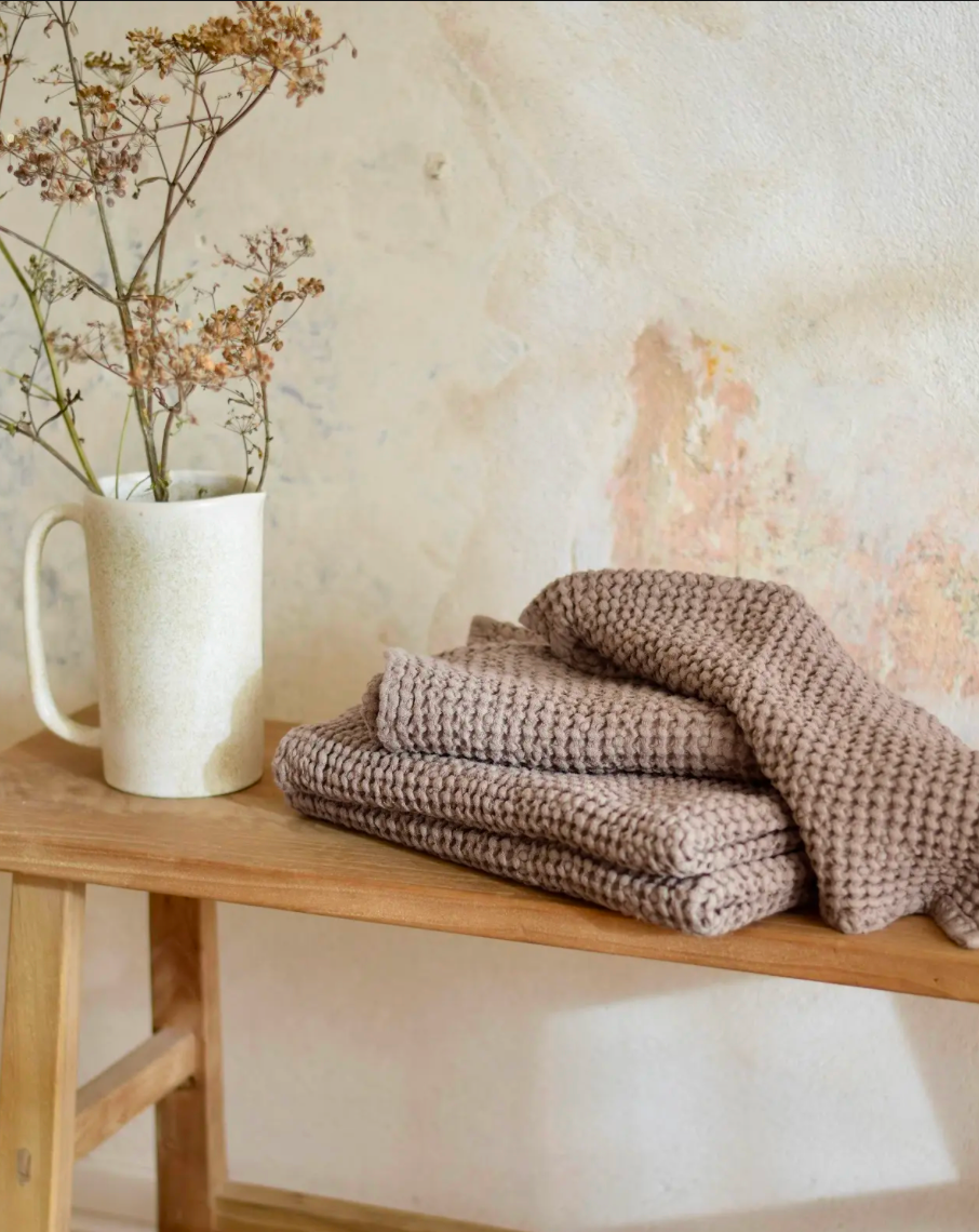 MagicLinen (We handle U.S. import procedures for you) - Wholesale Towel Set - Mocha waffle towel set (3 pcs)0