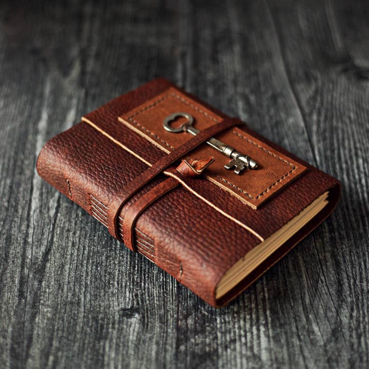 Wayfaring Goods - Wholesale Journal/Diary - Leather Journal with Antique Skeleton Key0
