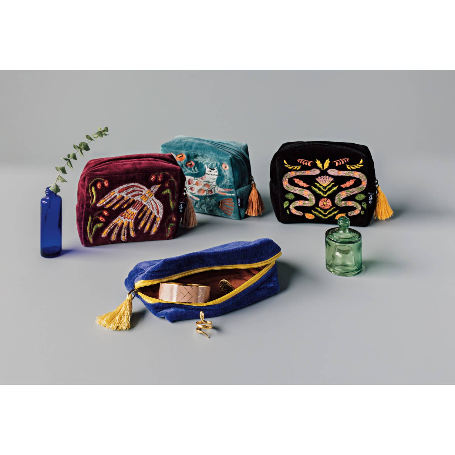 Danica Studio - Wholesale Pouch - Women's - Plume Embroidered Pouch1