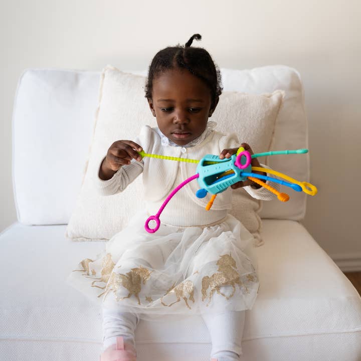 Möbi Games Inc. - Wholesale Classic Toy - Kids - Zippee Activity Pull Toy4