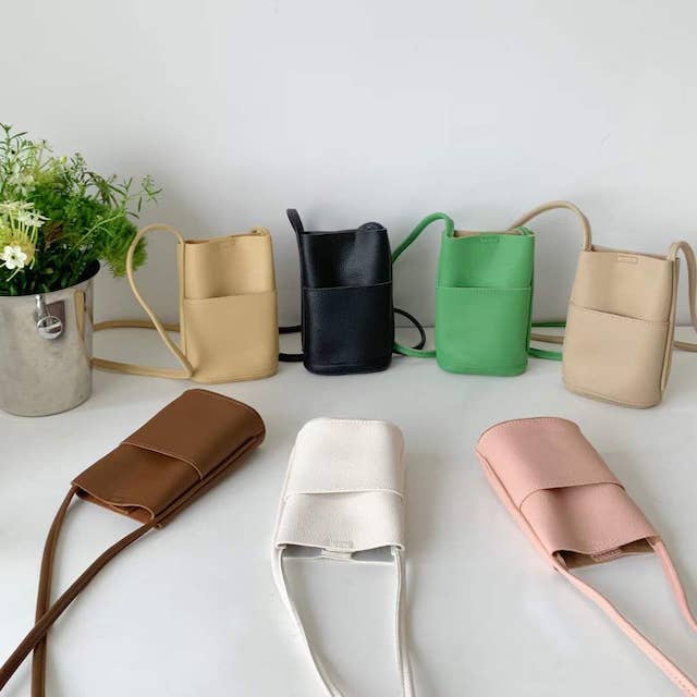 Pretty Persuasions - Wholesale Crossbody Bag - Women's - P23050 Small Crossbody Bag